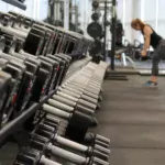 gimnasio mujer trabajando