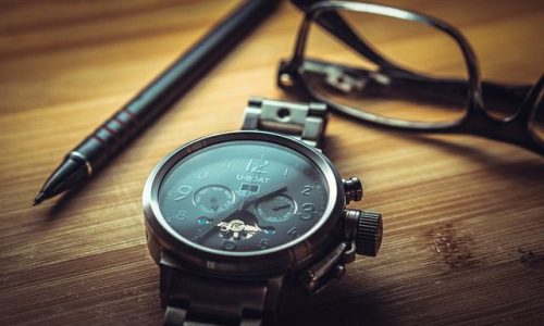 reloj y anteojo