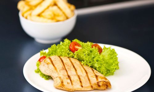 pollo con ensalada