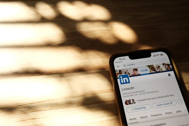 linkedin celular