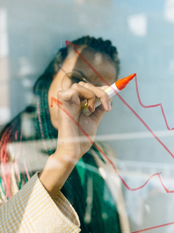 mujer con balance positivo
