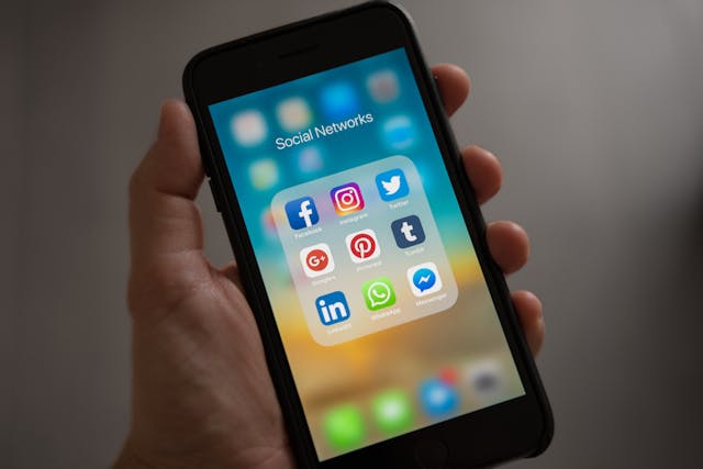 redes sociales celular