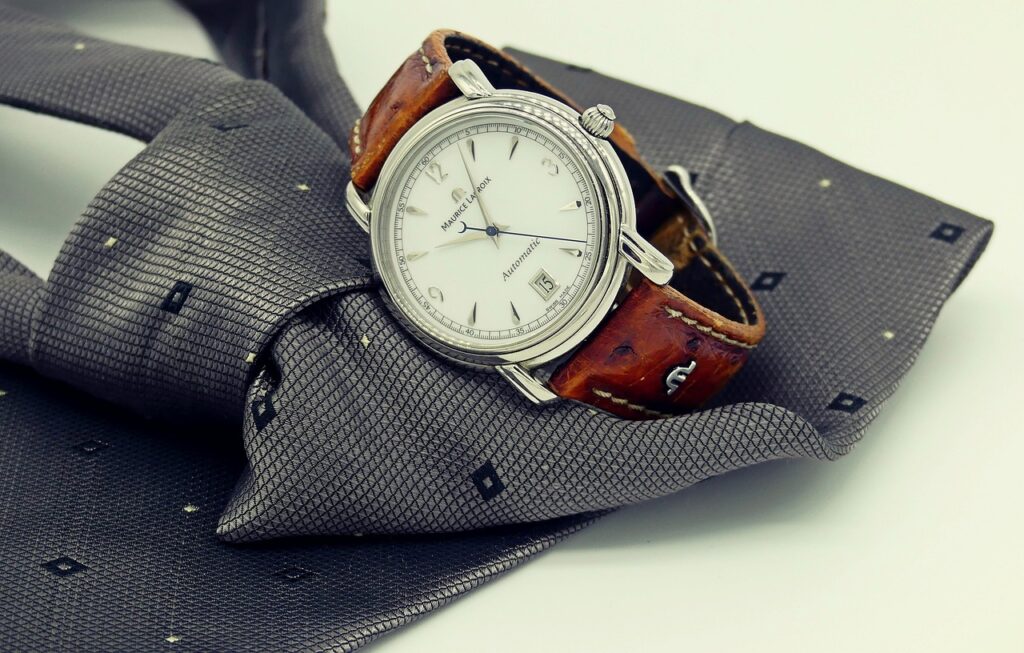 reloj y corbata